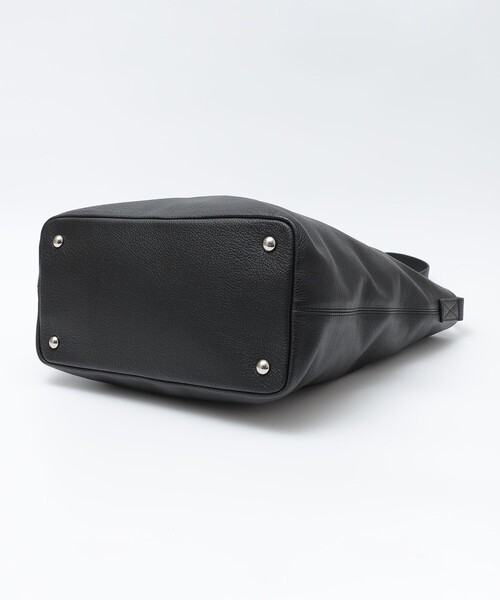 SHIPS（シップス）の「SHIPS: ソフト シュリンク レザー ショルダー バッグ（ショルダーバッグ・メンズ・ブラック・ONE SIZE）」の6枚目の写真