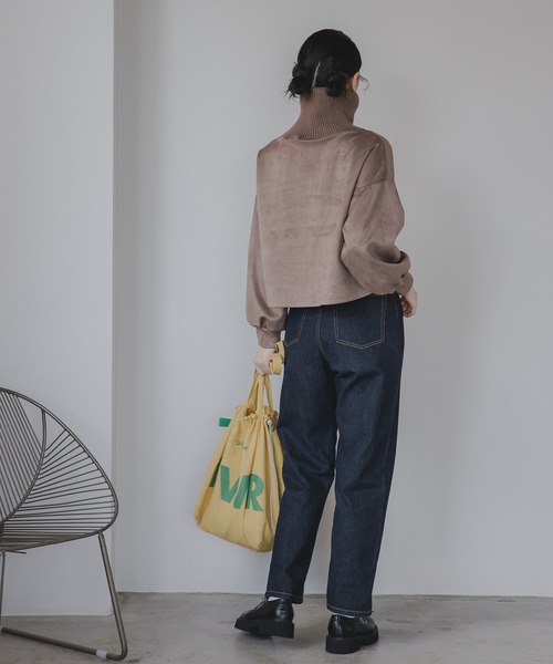 210nouve(トゥージュヌーブ)の「フェイクスエード ハーフジップ プルオーバー(Tシャツ/カットソー・レディース・チャコールグレー/モカ/アイボリー・FREE)」の14枚目の写真