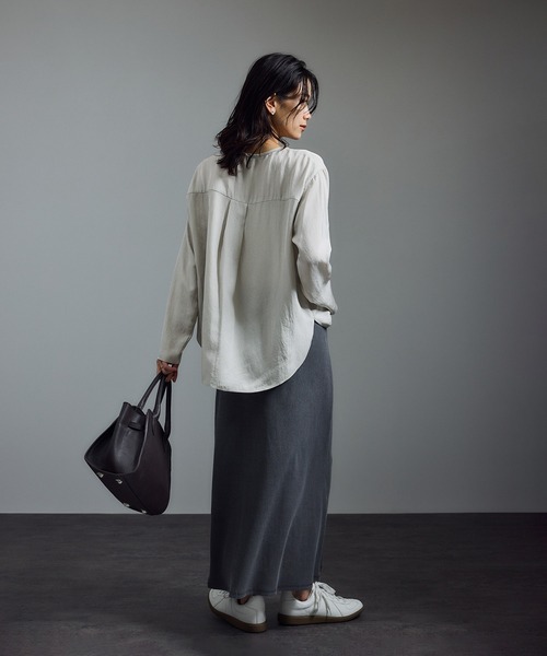 SALON adam et rope'（サロン アダム エ ロペ）の「【WEB限定】アセテートツイルロングスリーブTブラウス（シャツ/ブラウス・レディース・ブラック/ホワイト/ベージュ系その他・FREE）」の13枚目の写真