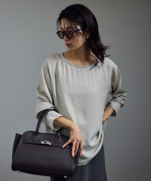 SALON adam et rope'（サロン アダム エ ロペ）の「【WEB限定】アセテートツイルロングスリーブTブラウス（シャツ/ブラウス・レディース・ブラック/ホワイト/ベージュ系その他・FREE）」の14枚目の写真