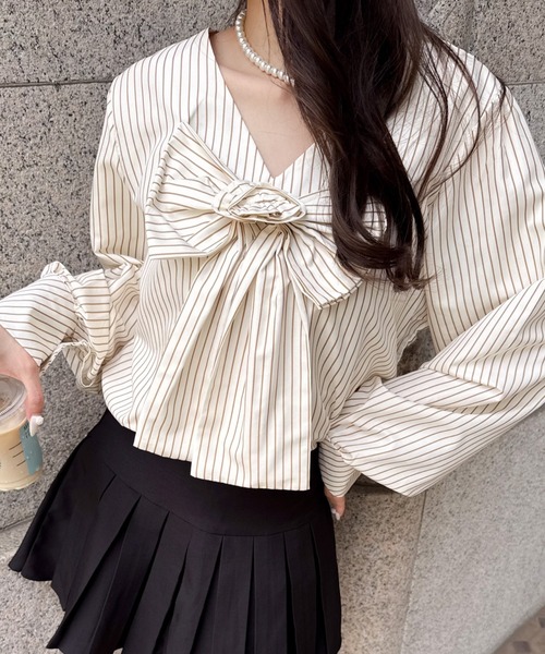 Mejoul（メジュール）の「ローズモチーフ付 ストライプビッグリボンパフスリーブブラウス（シャツ/ブラウス・レディース・ブラウン/アイボリー・M/L）」の11枚目の写真