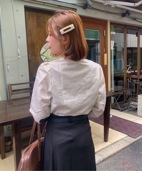 Mejoul（メジュール）の「ローズモチーフ付 ストライプビッグリボンパフスリーブブラウス（シャツ/ブラウス・レディース・ブラウン/アイボリー・M/L）」の15枚目の写真