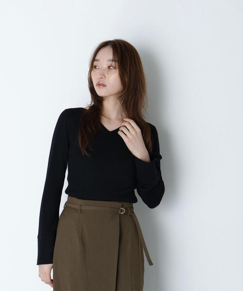 NATURAL BEAUTY BASIC（ナチュラルビューティーベーシック）の「◇ニュアンスネックフレアスリーブニット（ニット/セーター・レディース・グレー系その他/ブラック/レッド・FREE）」の8枚目の写真