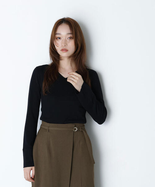 NATURAL BEAUTY BASIC（ナチュラルビューティーベーシック）の「◇ニュアンスネックフレアスリーブニット（ニット/セーター・レディース・グレー系その他/ブラック/レッド・FREE）」の3枚目の写真