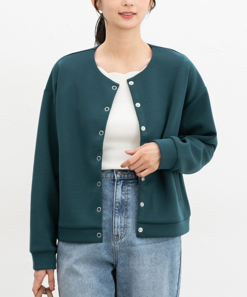 Honeys(ハニーズ)の「ドット釦クルーカーデ(カーディガン/ボレロ・レディース・グレイッシュベージュ/ブラック/ブルーグリーン/ネイビー/モカ・L/LL/M)」の12枚目の写真