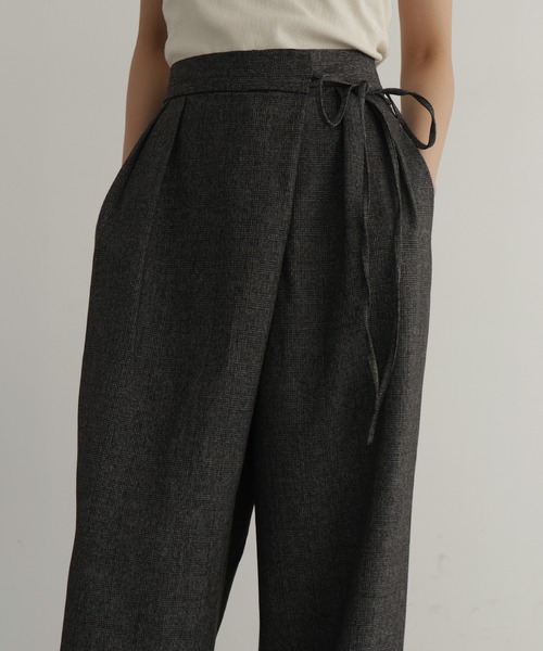 hellam（へラム）の「チェックラップタックパンツ（その他パンツ・レディース・ブラック/ブラウン/ベージュ・FREE）」の10枚目の写真