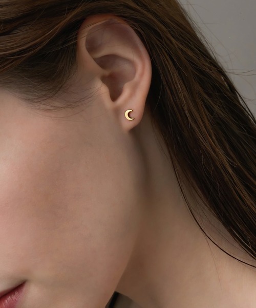 muku(ムク)の「PIERCE/MINI MOON(ピアス(両耳用)・レディース・ゴールド/シルバー・FREE)」の4枚目の写真