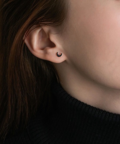 muku(ムク)の「PIERCE/MINI MOON(ピアス(両耳用)・レディース・ゴールド/シルバー・FREE)」の6枚目の写真
