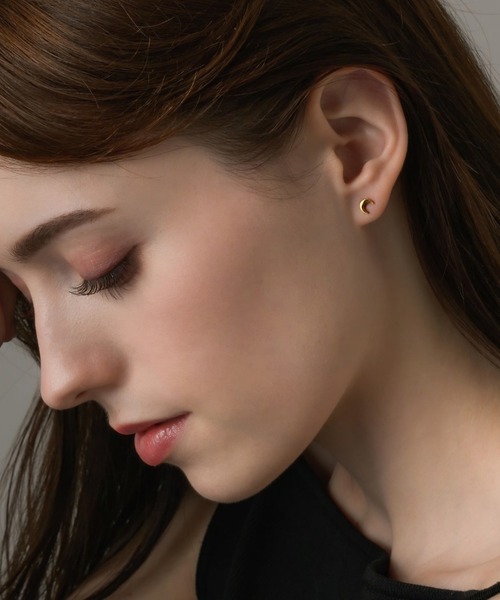 muku(ムク)の「PIERCE/MINI MOON(ピアス(両耳用)・レディース・ゴールド/シルバー・FREE)」の5枚目の写真