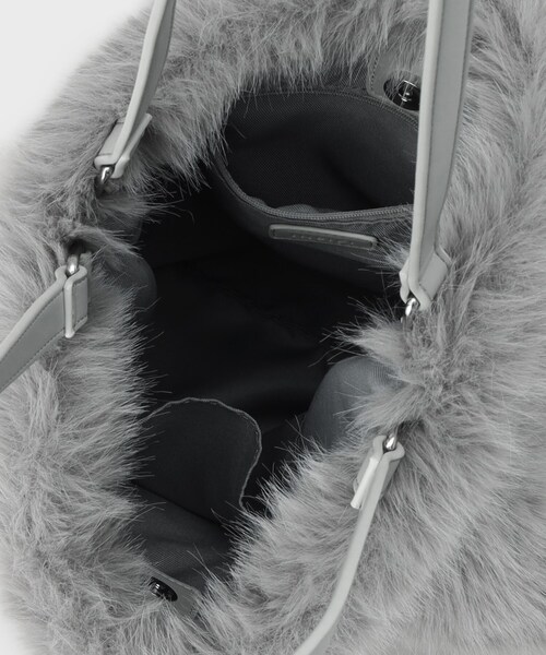 INDIVI（インディヴィ）の「【2WAY】フェイクファートート（トートバッグ・レディース・オフホワイト/グレー・00）」の13枚目の写真