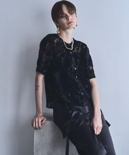 Muel Chic(ミュエルシック)の「Leaf sheer cardigan リーフシアカーディガン(カーディガン/ボレロ・レディース・マルーン/マスタード/ベージュ/ブラック・FREE)」の7枚目の写真