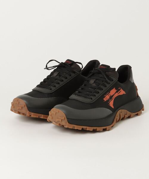 CAMPER（カンペール）の「[カンペール] DRIFT TRAIL / スニーカー（スニーカー・メンズ・ブラック・27.5cm/28.0cm/27.0cm/26.0cm/29.0cm/25.5cm/25.0cm）」の2枚目の写真
