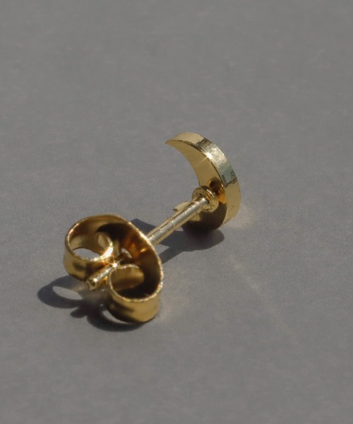 abaskdesign(アバスクデザイン)の「金属アレルギー対応三日月ピアス(ピアス(両耳用)・レディース・ゴールド/シルバー・FREE)」の12枚目の写真