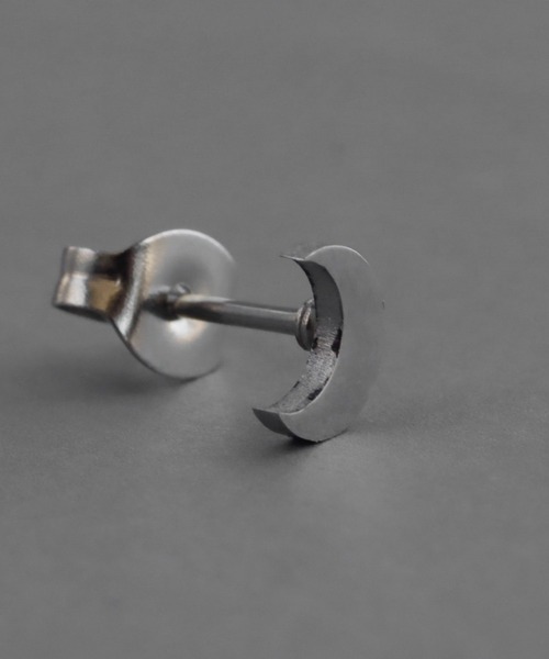abaskdesign(アバスクデザイン)の「金属アレルギー対応三日月ピアス(ピアス(両耳用)・レディース・ゴールド/シルバー・FREE)」の13枚目の写真