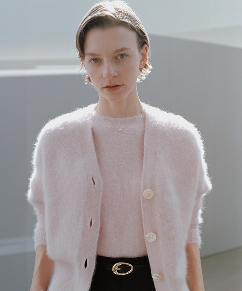 ROPE'(ロペ)の「フォックスカシミヤニットカーディガン/イージーケア・アンサンブル対応(カーディガン/ボレロ・レディース・ピンク系その他2/ネイビー/ホワイト系その他4・FREE)」の3枚目の写真