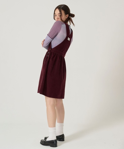 TINA：JOJUN（ティーナジョジュン）の「細コーデュロイ サロペスカート TINA：JOJUN（ジャンパースカート・レディース・ブラック/ボルドー・M）」の5枚目の写真