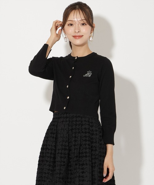 AND COUTURE(アンドクチュール)の「刺繍クルーネックカーディガン(カーディガン/ボレロ・レディース・キャメル/ボルドー/グレー/ブラック・FREE)」の2枚目の写真
