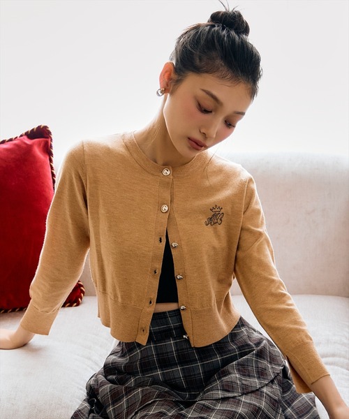 AND COUTURE(アンドクチュール)の「刺繍クルーネックカーディガン(カーディガン/ボレロ・レディース・キャメル/ボルドー/グレー/ブラック・FREE)」の22枚目の写真