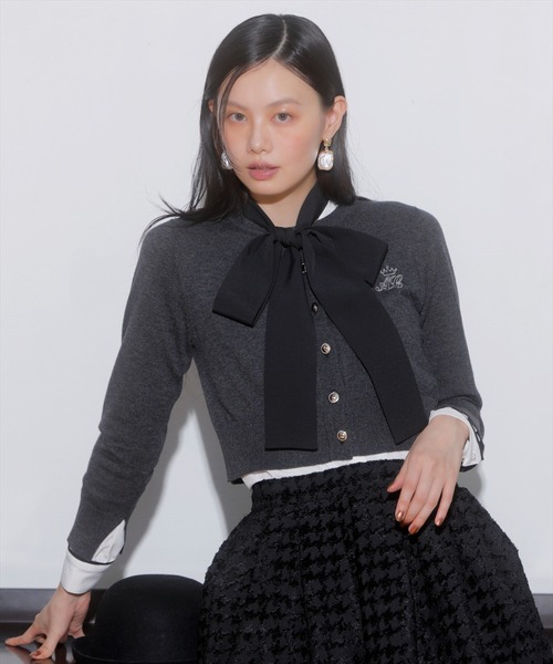 AND COUTURE(アンドクチュール)の「刺繍クルーネックカーディガン(カーディガン/ボレロ・レディース・キャメル/ボルドー/グレー/ブラック・FREE)」の16枚目の写真