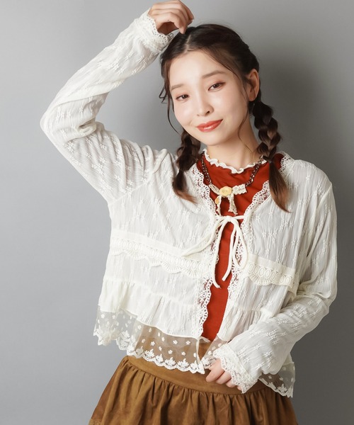 SPINNS(スピンズ)の「レースボレロカーディガン/2段/NEO森ガール(カーディガン/ボレロ・レディース・アイボリー・ONESIZE)」の9枚目の写真