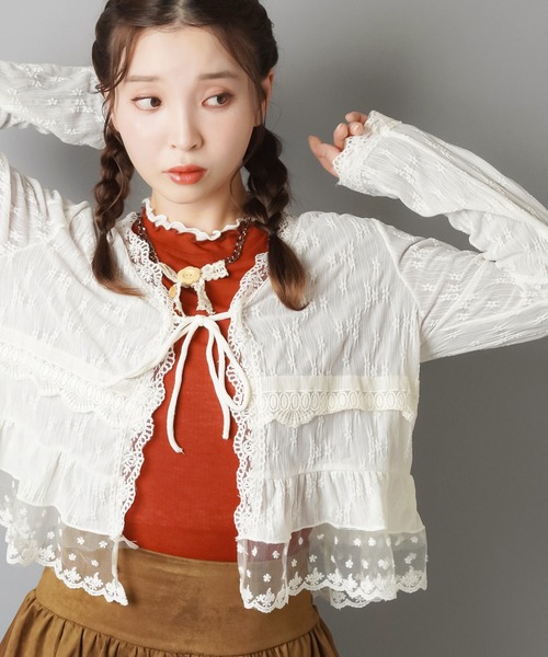 SPINNS(スピンズ)の「レースボレロカーディガン/2段/NEO森ガール(カーディガン/ボレロ・レディース・アイボリー・ONESIZE)」の8枚目の写真