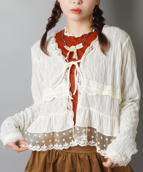 SPINNS(スピンズ)の「レースボレロカーディガン/2段/NEO森ガール(カーディガン/ボレロ・レディース・アイボリー・ONESIZE)」の5枚目の写真