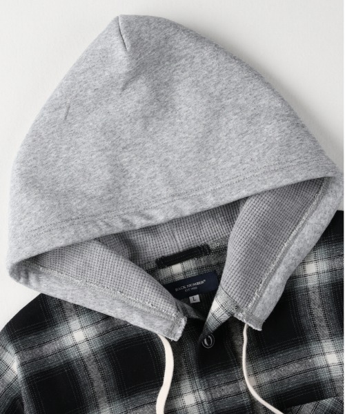 BACK NUMBER（バックナンバー）の「【店頭で人気】【BACK NUMBER】フード付きオーバーサイズチェックネルシャツ (オーバーサイズ/微起毛/羽織り/シーズンレス/大人のカジュアル/トレンド)（シャツ/ブラウス・メンズ・ブラック/ブラウン/グリーン・L/XL/M）」の6枚目の写真