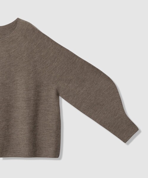 ANAYI（アナイ）の「エアーウールガーター プルオーバー（ニット/セーター・レディース・ブルー/オフホワイト/ピンク/ブラウン/ブラック/チャコールグレー・36/38）」の8枚目の写真