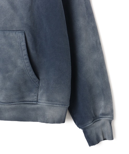 atmos(アトモス)の「atmos Fade Color Zip-up Hooded Sweatshirt / アトモス フェード カラー ジップアップ フーデッド スウェットシャツ(パーカー・メンズ・ベージュ/ブラック/ブルー・M/L/XL)」の13枚目の写真