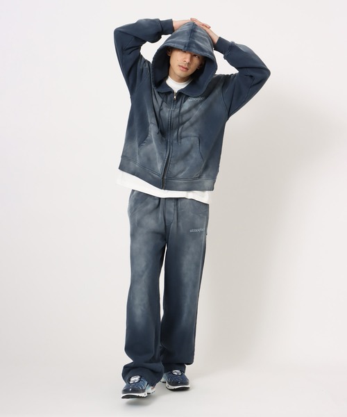 atmos(アトモス)の「atmos Fade Color Zip-up Hooded Sweatshirt / アトモス フェード カラー ジップアップ フーデッド スウェットシャツ(パーカー・メンズ・ベージュ/ブラック/ブルー・M/L/XL)」の15枚目の写真