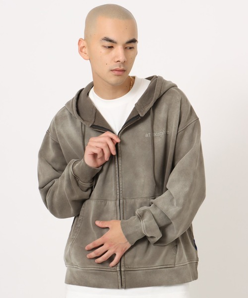 atmos(アトモス)の「atmos Fade Color Zip-up Hooded Sweatshirt / アトモス フェード カラー ジップアップ フーデッド スウェットシャツ(パーカー・メンズ・ベージュ/ブラック/ブルー・M/L/XL)」の16枚目の写真