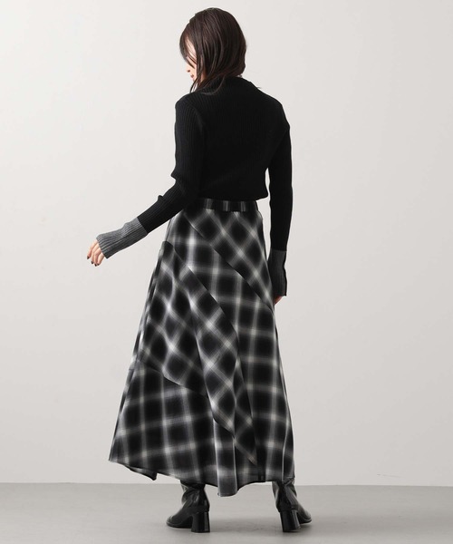 Gready Brilliant（グレディブリリアン）の「リブボトルネック袖バイカラー（ニット/セーター・レディース・グレー系/ホワイト系/ブラック×グレー/ベージュ系その他/ブラック×ホワイト・FREE）」の20枚目の写真