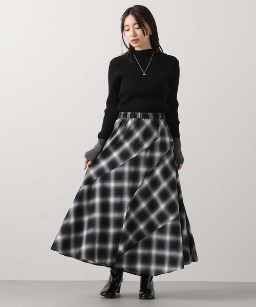 Gready Brilliant（グレディブリリアン）の「リブボトルネック袖バイカラー（ニット/セーター・レディース・グレー系/ホワイト系/ブラック×グレー/ベージュ系その他/ブラック×ホワイト・FREE）」の21枚目の写真