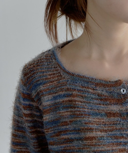 UNE MANSION（ユヌマンション）の「ミックススクエアネックアンゴラぼかしカーディガンニット（カーディガン/ボレロ・レディース・グレー系その他/ブラック系その他/ブルー系その他・FREE）」の10枚目の写真