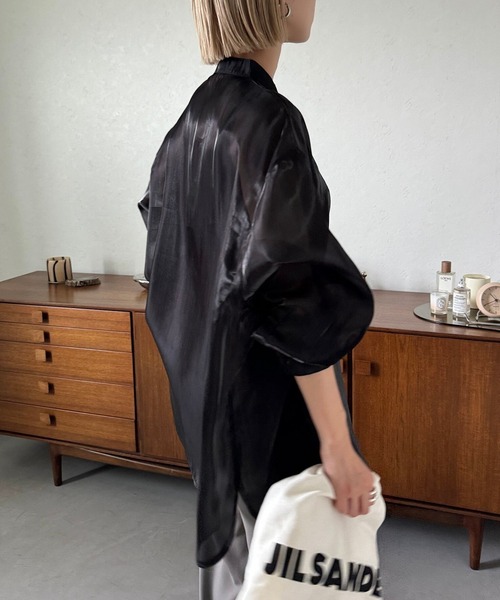 CFT.（シフト）の「ウルウルサテンビッグシャツ（シャツ/ブラウス・レディース・ブラック・FREE）」の16枚目の写真