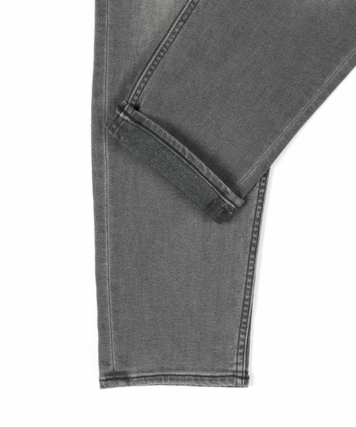 The DUFFER of ST.GEORGE(ザダファーオブセントジョージ)の「FLEECE LINING STRETCH DENIM:裏起毛 ストレッチ スリムジーンズ(デニムパンツ・メンズ・ダークインディゴブルー/グレー・MEDIUM/SMALL/X-LARGE/LARGE)」の4枚目の写真