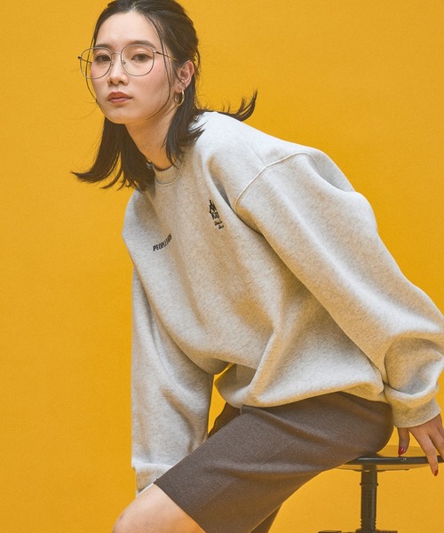 Kappa(カッパ)の「≪Kappa×and ST ウェルネスクラブ≫シンプルロゴスウェット (ユニセックス)(スウェット・レディース・グレー/レッド/グリーン/ブラック/ホワイト・SMALL/MEDIUM/LARGE)」の2枚目の写真