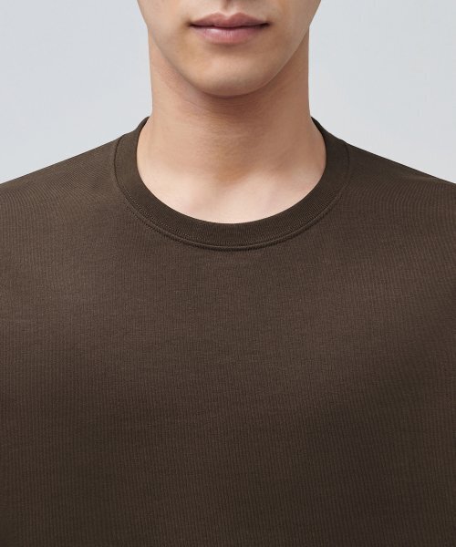 MUSINSA STANDARD（ムシンサスタンダード）の「ベーシック長袖Tシャツ[ブラウン]（Tシャツ/カットソー・メンズ・その他・SMALL/MEDIUM/XXX-LARGE/XX-LARGE/X-LARGE）」の3枚目の写真
