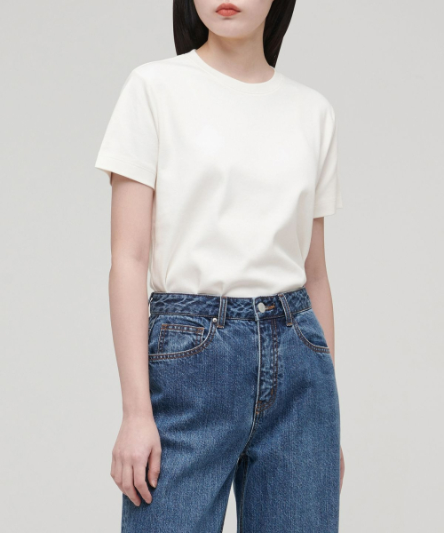 MUSINSA STANDARD WOMAN（ムシンサスタンダードウーマン）の「ウィメンズベーシッククルーネックTシャツ[クリーム]（Tシャツ/カットソー・レディース・その他・SMALL/MEDIUM/LARGE/X-LARGE/X-SMALL）」の3枚目の写真