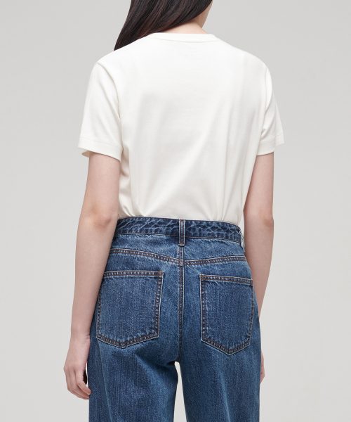 MUSINSA STANDARD WOMAN（ムシンサスタンダードウーマン）の「ウィメンズベーシッククルーネックTシャツ[クリーム]（Tシャツ/カットソー・レディース・その他・SMALL/MEDIUM/LARGE/X-LARGE/X-SMALL）」の4枚目の写真