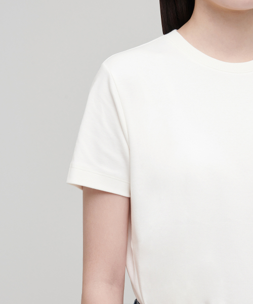 MUSINSA STANDARD WOMAN（ムシンサスタンダードウーマン）の「ウィメンズベーシッククルーネックTシャツ[クリーム]（Tシャツ/カットソー・レディース・その他・SMALL/MEDIUM/LARGE/X-LARGE/X-SMALL）」の7枚目の写真