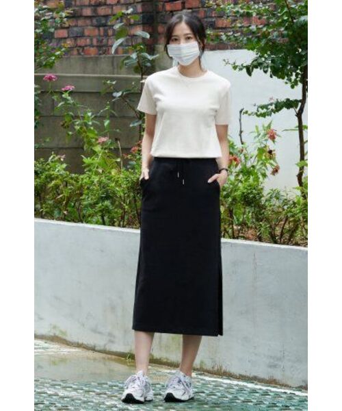 MUSINSA STANDARD WOMAN（ムシンサスタンダードウーマン）の「ウィメンズベーシッククルーネックTシャツ[クリーム]（Tシャツ/カットソー・レディース・その他・SMALL/MEDIUM/LARGE/X-LARGE/X-SMALL）」の15枚目の写真