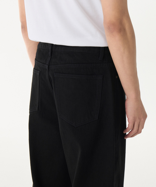MUSINSA STANDARD（ムシンサスタンダード）の「ビッグワイドデニムパンツ[ブラック]（デニムパンツ・メンズ・その他・26/27/28/29/30/31/32/33/34/36/38/40/42）」の5枚目の写真