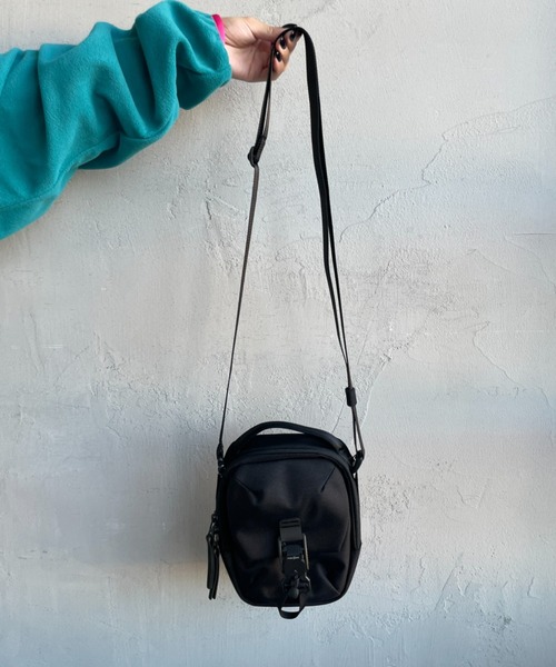 Aer（エアー）の「[AER/エアー] STREET SLING ショルダーバッグ（ショルダーバッグ・メンズ・ブラック・ONE SIZE）」の10枚目の写真