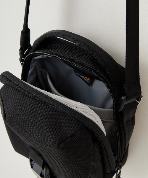 Aer（エアー）の「[AER/エアー] STREET SLING ショルダーバッグ（ショルダーバッグ・メンズ・ブラック・ONE SIZE）」の20枚目の写真