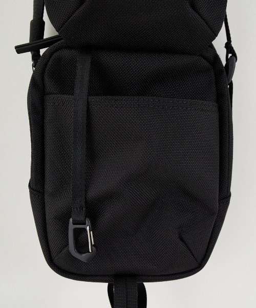 Aer（エアー）の「[AER/エアー] STREET SLING ショルダーバッグ（ショルダーバッグ・メンズ・ブラック・ONE SIZE）」の19枚目の写真