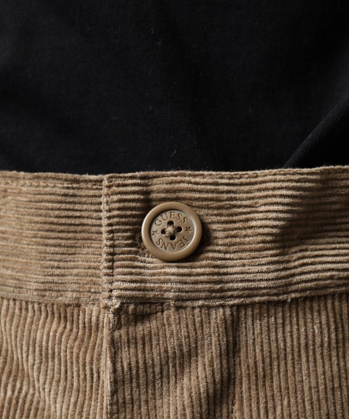 GUESS JEANS(ゲスジーンズ)の「GUESS JEANS WIDE LEG CHINO ワイドレッグチノパンツ(チノパンツ・メンズ・テラコッタ/ダークインディゴブルー・30/31/34/32/33)」の9枚目の写真