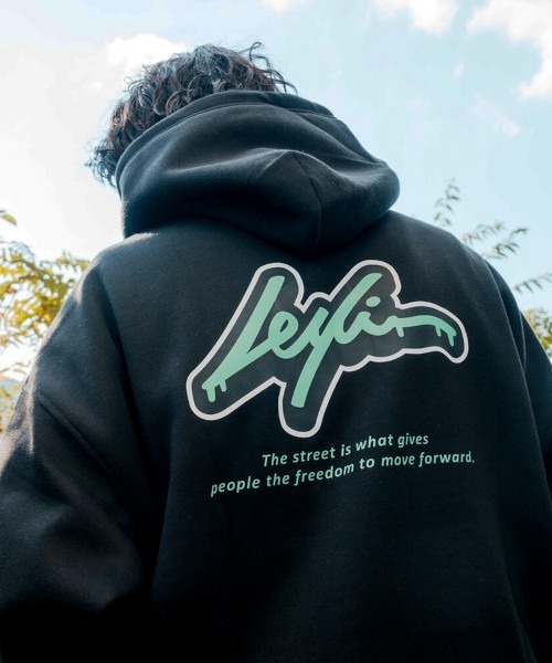 Leyline(レイライン)の「【Leyline】Tagging logo parka(パーカー・メンズ・ブラック/ホワイト・XL/L)」の1枚目の写真