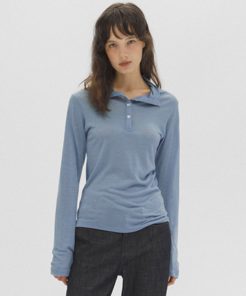 ANDNEEDS(アンドニーズ)の「Port henry neck tee (blue)(Tシャツ/カットソー・レディース・その他・FREE)」の2枚目の写真