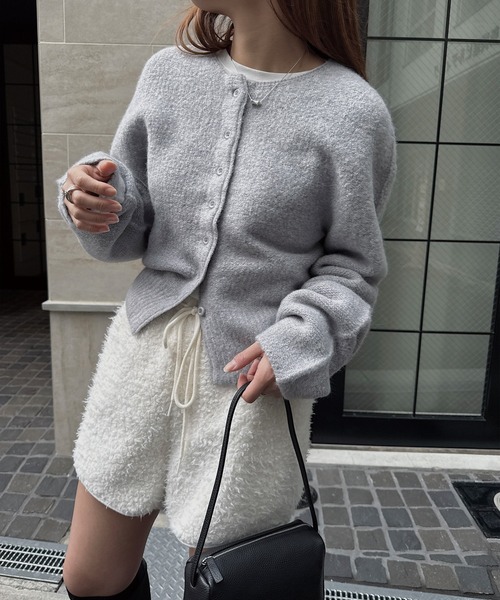 nananamoe(ナナナモエ)の「round silhouette whole garment knit(ニット/セーター・レディース・グレー/アイボリー/レッド・FREE)」の14枚目の写真
